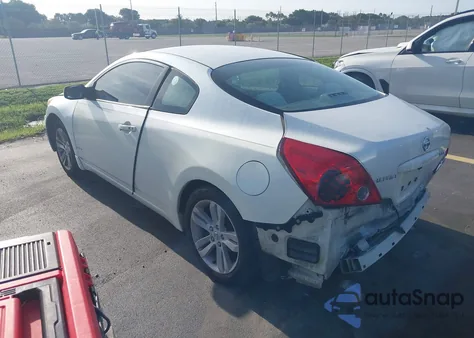2013 Nissan Altima 2.5 S z USA, uszkodzony, nr VIN 1N4AL2EP2DC174823